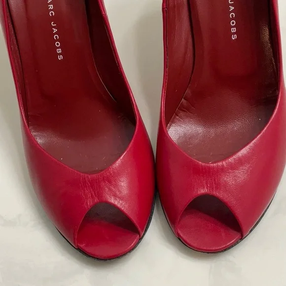 EUC Marc Jacobs Red leather peep toe pumps Italy - Picture 3 of 11